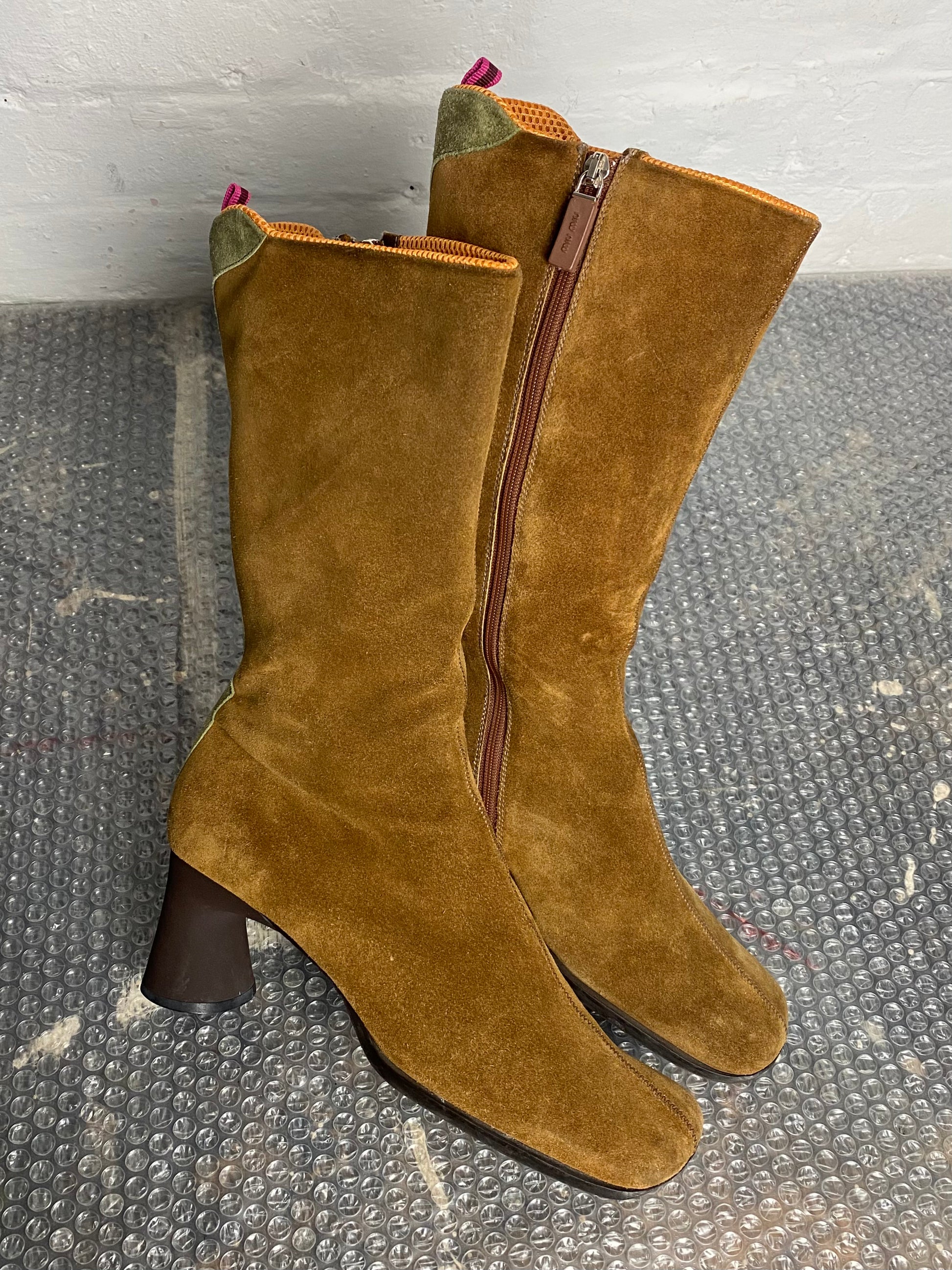 FW 99 Miu Miu Suede Boots – 100PERCERTI FW 99 Miu Miu Suede Boots – 100PERCERTI
