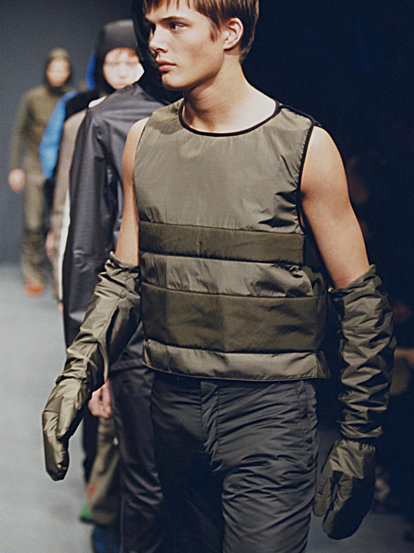 トップス 1999 Prada sport nylon bondage vest FW 99 Prada Sport 'Bulletproof' Nylon Vest – 100PERCERTI